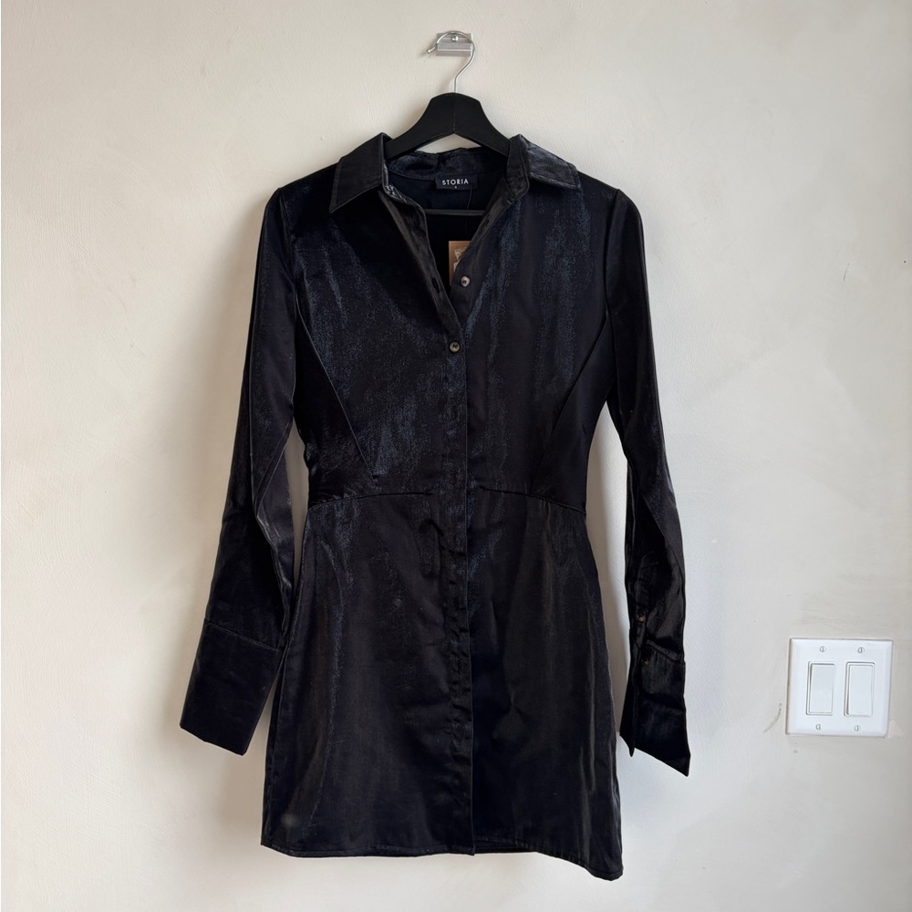 Storia Black Shiny Button-Front Shirt Dress